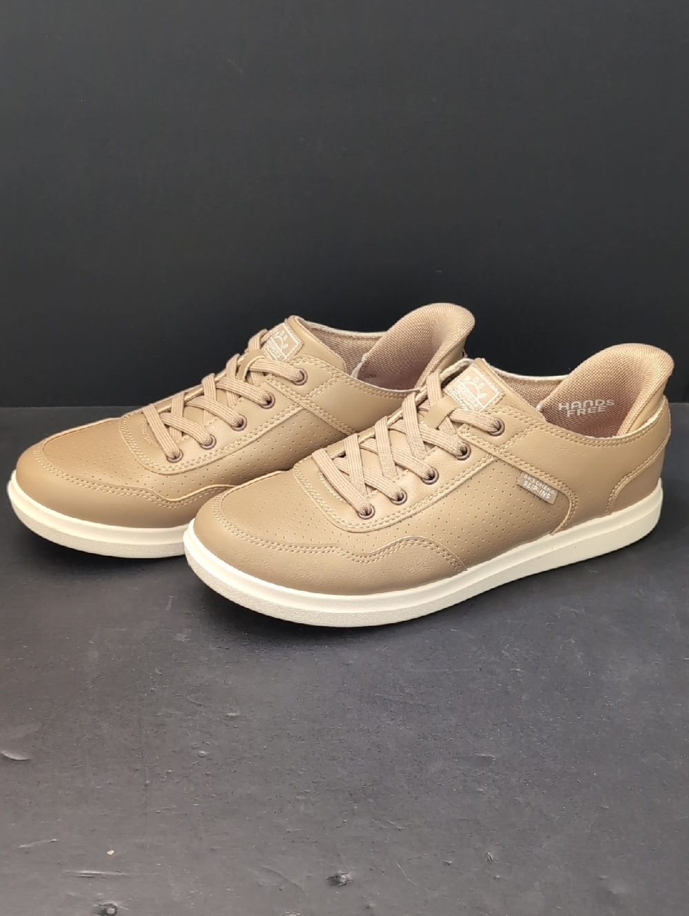 Bob's Skechers Hands Free,Slip-ins Women's Tan Sneakers,Size 8.5.